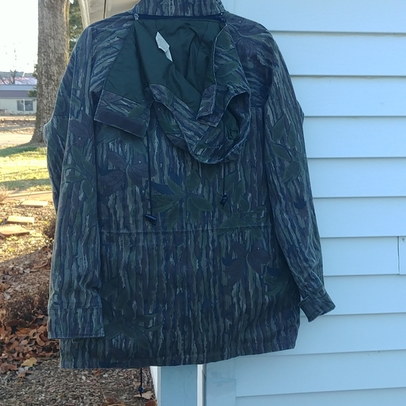 10X Gore-TexRainwear,men's,small regular,Realtree,green camo, hunting coat - Picture 5 of 8